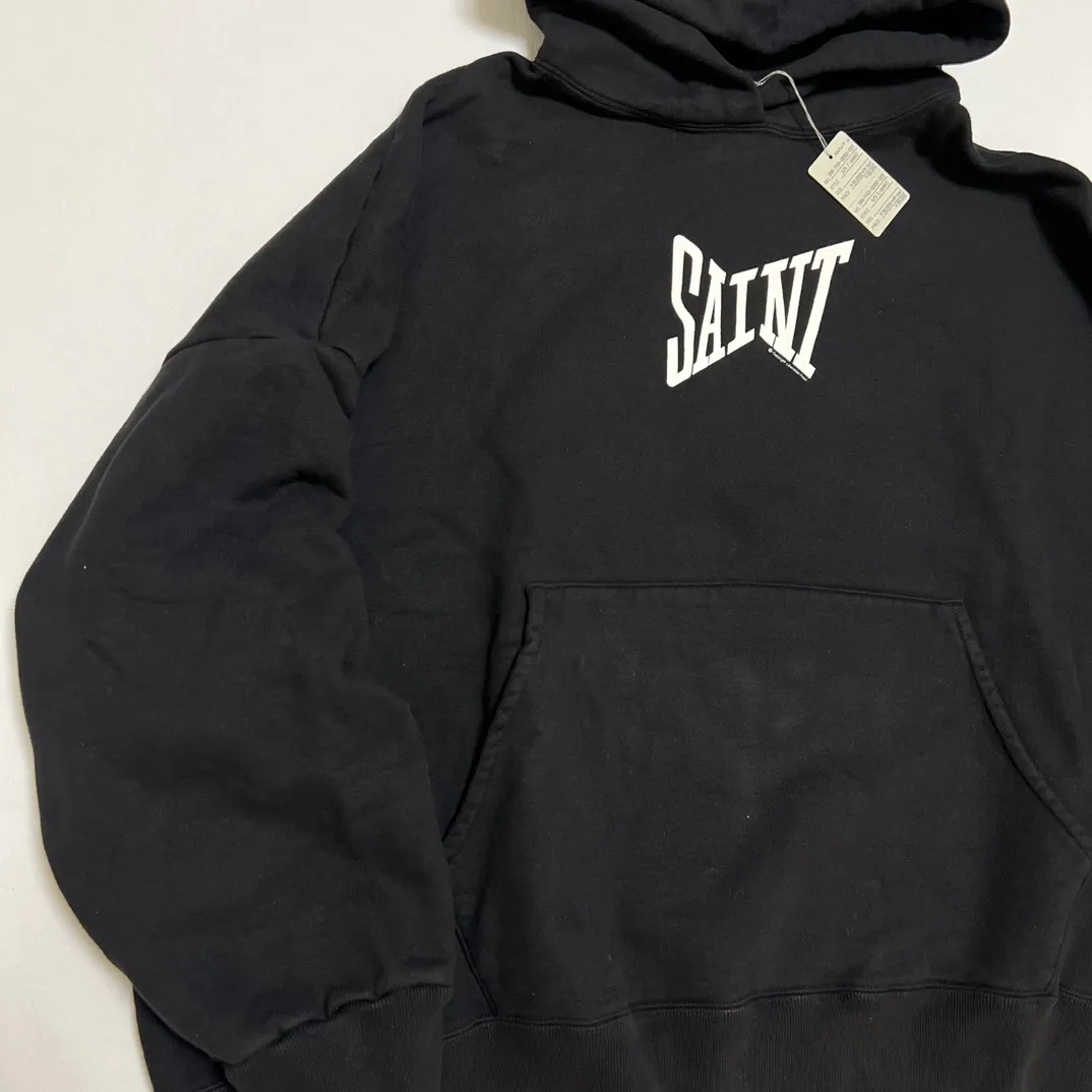 SAINT Mxxxxxx RIBON SAINT HOODIE/BLK The latest SAINT basic loose hoodie, black S-XL, original uniform high weight and light fleece sweatshirt fabric, custom woven and dyed, original loose short fat version, unchanged from the knife, original flavor, original accessories, fruit main mark/wash mark/cherub mark complete, ready-to-wear pre-shrunk without deformation after washing